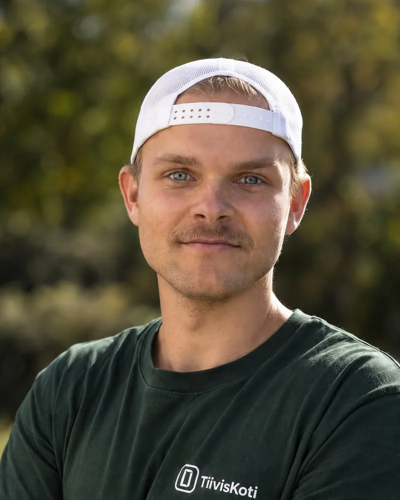 Josua, omistaja ja asentaja